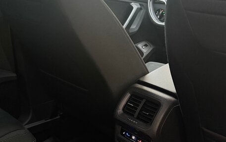 Volkswagen Tiguan II, 2021 год, 3 600 000 рублей, 10 фотография