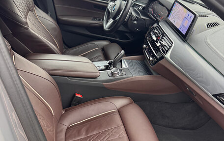 BMW 5 серия, 2022 год, 7 690 000 рублей, 21 фотография