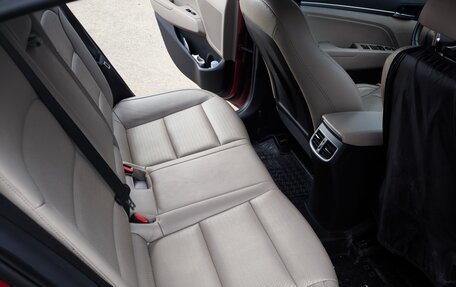 Hyundai Elantra VI рестайлинг, 2017 год, 1 600 000 рублей, 3 фотография