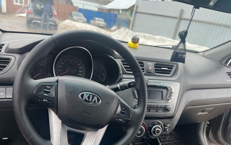 KIA Rio III рестайлинг, 2014 год, 780 000 рублей, 10 фотография