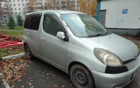 Toyota FunCargo, 1999 год, 400 000 рублей, 2 фотография