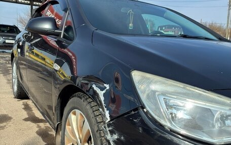 Opel Astra J, 2011 год, 600 000 рублей, 3 фотография