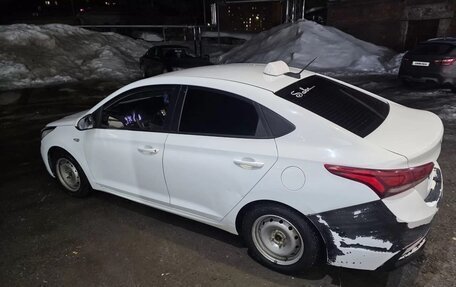 Hyundai Solaris II рестайлинг, 2018 год, 719 000 рублей, 5 фотография