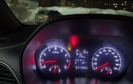 Hyundai Solaris II рестайлинг, 2018 год, 719 000 рублей, 7 фотография