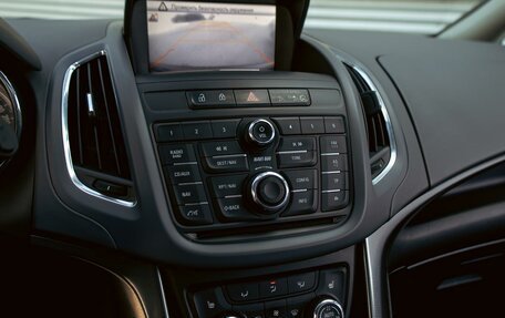 Opel Zafira C рестайлинг, 2013 год, 1 195 000 рублей, 15 фотография