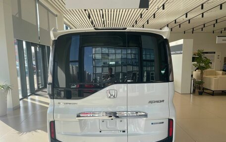 Honda Stepwgn IV, 2018 год, 2 080 000 рублей, 4 фотография