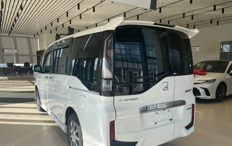 Honda Stepwgn IV, 2018 год, 2 080 000 рублей, 6 фотография