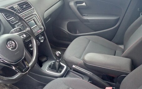 Volkswagen Polo VI (EU Market), 2017 год, 950 000 рублей, 3 фотография