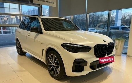 BMW X5, 2019 год, 6 760 000 рублей, 2 фотография