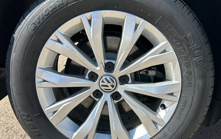 Volkswagen Tiguan II, 2020 год, 2 800 000 рублей, 27 фотография