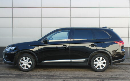 Mitsubishi Outlander III рестайлинг 3, 2020 год, 2 347 000 рублей, 5 фотография