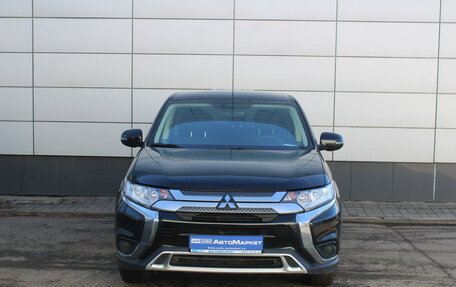 Mitsubishi Outlander III рестайлинг 3, 2020 год, 2 347 000 рублей, 2 фотография