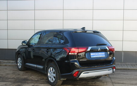 Mitsubishi Outlander III рестайлинг 3, 2020 год, 2 347 000 рублей, 8 фотография