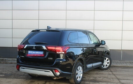 Mitsubishi Outlander III рестайлинг 3, 2020 год, 2 347 000 рублей, 6 фотография