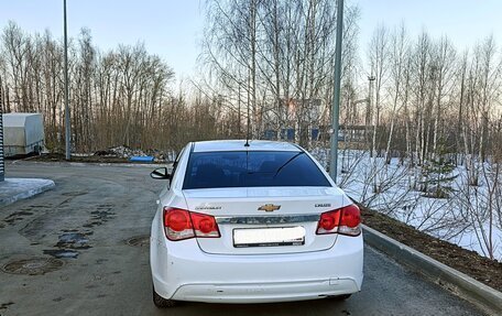 Chevrolet Cruze II, 2013 год, 800 000 рублей, 4 фотография