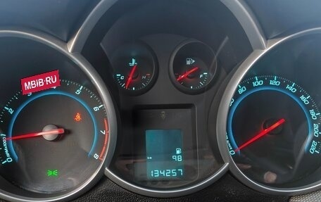 Chevrolet Cruze II, 2013 год, 800 000 рублей, 13 фотография