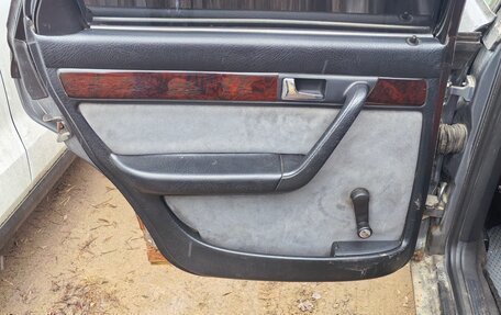 Audi A6, 1997 год, 300 000 рублей, 11 фотография