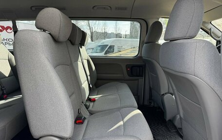 Hyundai H-1 II рестайлинг, 2020 год, 3 800 000 рублей, 11 фотография