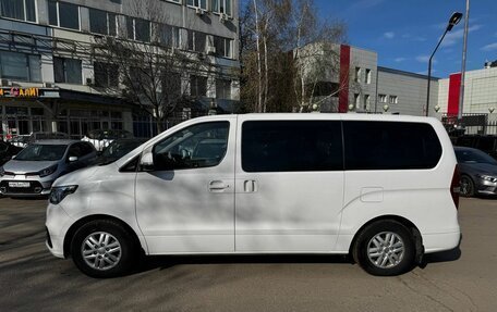 Hyundai H-1 II рестайлинг, 2020 год, 3 800 000 рублей, 5 фотография