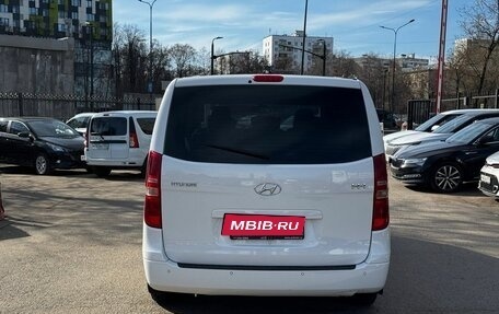 Hyundai H-1 II рестайлинг, 2020 год, 3 800 000 рублей, 7 фотография