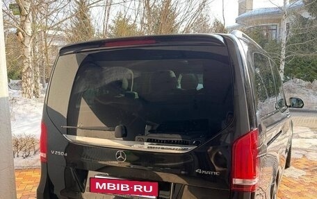 Mercedes-Benz V-Класс, 2016 год, 4 900 000 рублей, 3 фотография