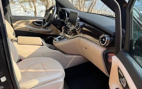 Mercedes-Benz V-Класс, 2016 год, 4 900 000 рублей, 6 фотография