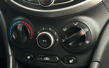 Hyundai Solaris II рестайлинг, 2015 год, 733 000 рублей, 16 фотография