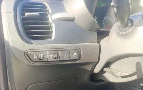 KIA Rio IV, 2018 год, 1 250 000 рублей, 9 фотография