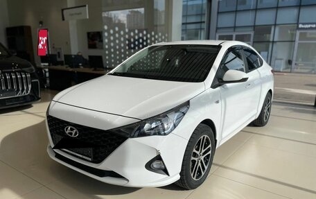 Hyundai Solaris II рестайлинг, 2021 год, 1 490 000 рублей, 1 фотография