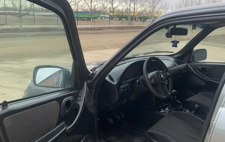 Chevrolet Niva I рестайлинг, 2017 год, 580 000 рублей, 4 фотография