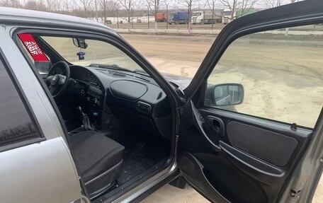 Chevrolet Niva I рестайлинг, 2017 год, 580 000 рублей, 6 фотография