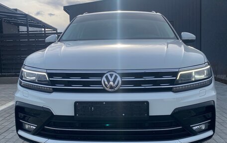 Volkswagen Tiguan II, 2018 год, 3 340 000 рублей, 12 фотография