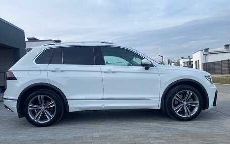 Volkswagen Tiguan II, 2018 год, 3 340 000 рублей, 14 фотография