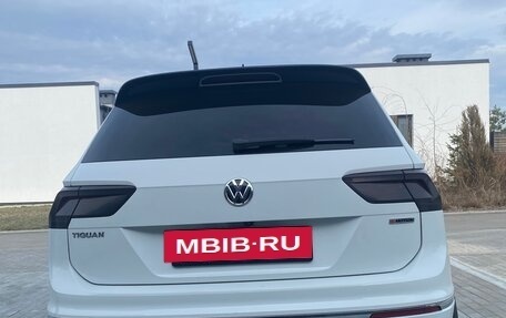 Volkswagen Tiguan II, 2018 год, 3 340 000 рублей, 13 фотография