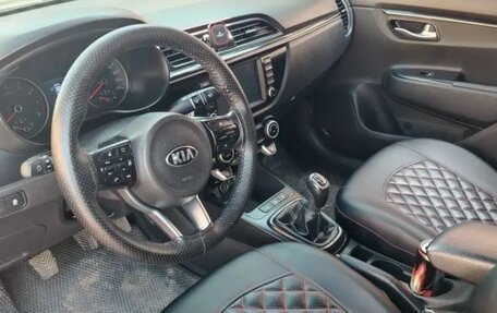 KIA Rio IV, 2017 год, 1 100 000 рублей, 7 фотография