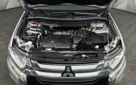Mitsubishi Outlander III рестайлинг 3, 2018 год, 1 973 000 рублей, 11 фотография