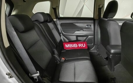 Mitsubishi Outlander III рестайлинг 3, 2018 год, 1 973 000 рублей, 16 фотография