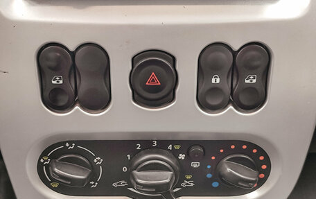 Renault Logan I, 2013 год, 695 000 рублей, 18 фотография