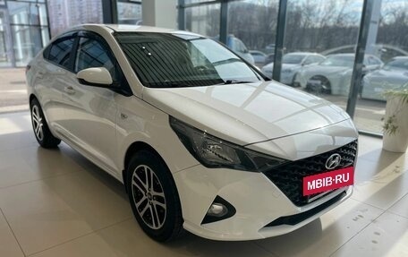 Hyundai Solaris II рестайлинг, 2021 год, 1 490 000 рублей, 2 фотография