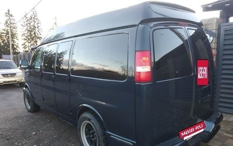 Chevrolet Express II, 2009 год, 1 700 000 рублей, 2 фотография