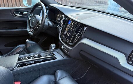 Volvo XC60 II, 2018 год, 3 100 000 рублей, 16 фотография