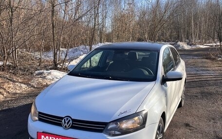 Volkswagen Polo VI (EU Market), 2014 год, 745 000 рублей, 3 фотография