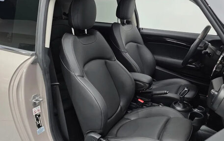 MINI Hatch, 2023 год, 1 980 000 рублей, 6 фотография