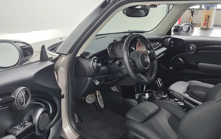 MINI Hatch, 2023 год, 1 980 000 рублей, 5 фотография