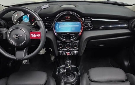 MINI Hatch, 2023 год, 1 980 000 рублей, 7 фотография