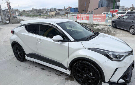 Toyota C-HR I рестайлинг, 2020 год, 3 000 000 рублей, 1 фотография