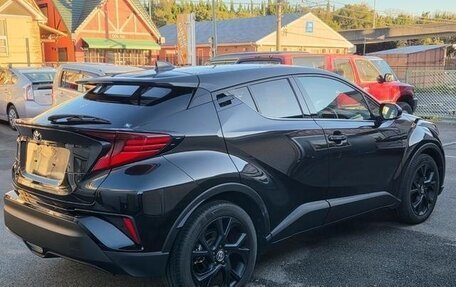 Toyota C-HR I рестайлинг, 2023 год, 1 825 000 рублей, 6 фотография