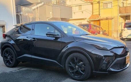 Toyota C-HR I рестайлинг, 2023 год, 1 825 000 рублей, 7 фотография