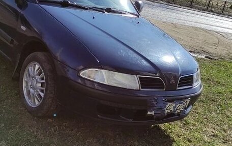 Mitsubishi Carisma I, 2000 год, 300 000 рублей, 2 фотография