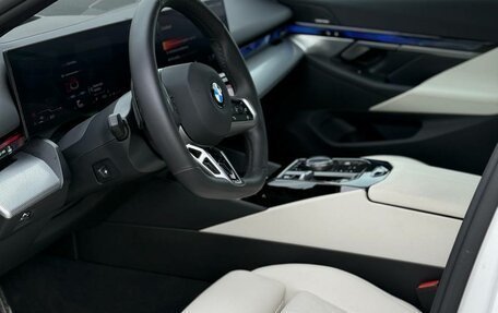 BMW 5 серия, 2024 год, 7 300 000 рублей, 3 фотография